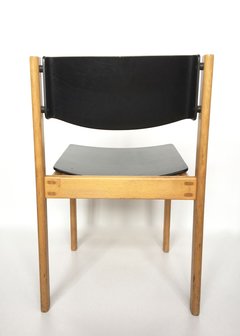 Unieke houten stoelen